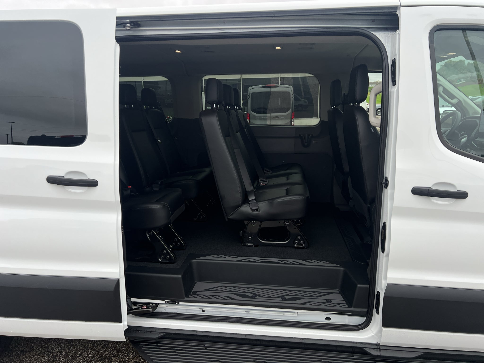 2027 Ford Transit Wagon XL 15 Pass