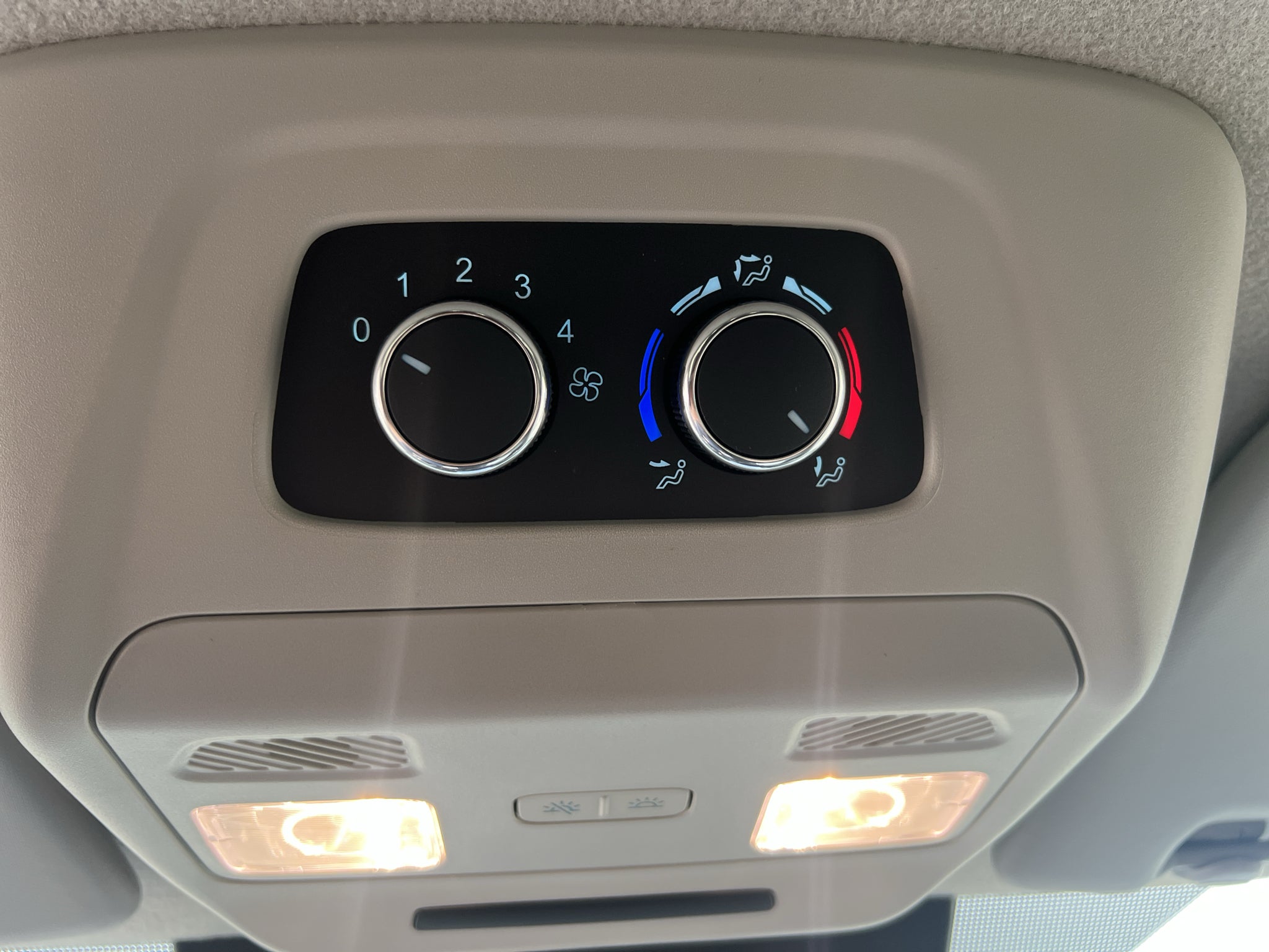 2027 Ford Transit Wagon XL 15 Pass
