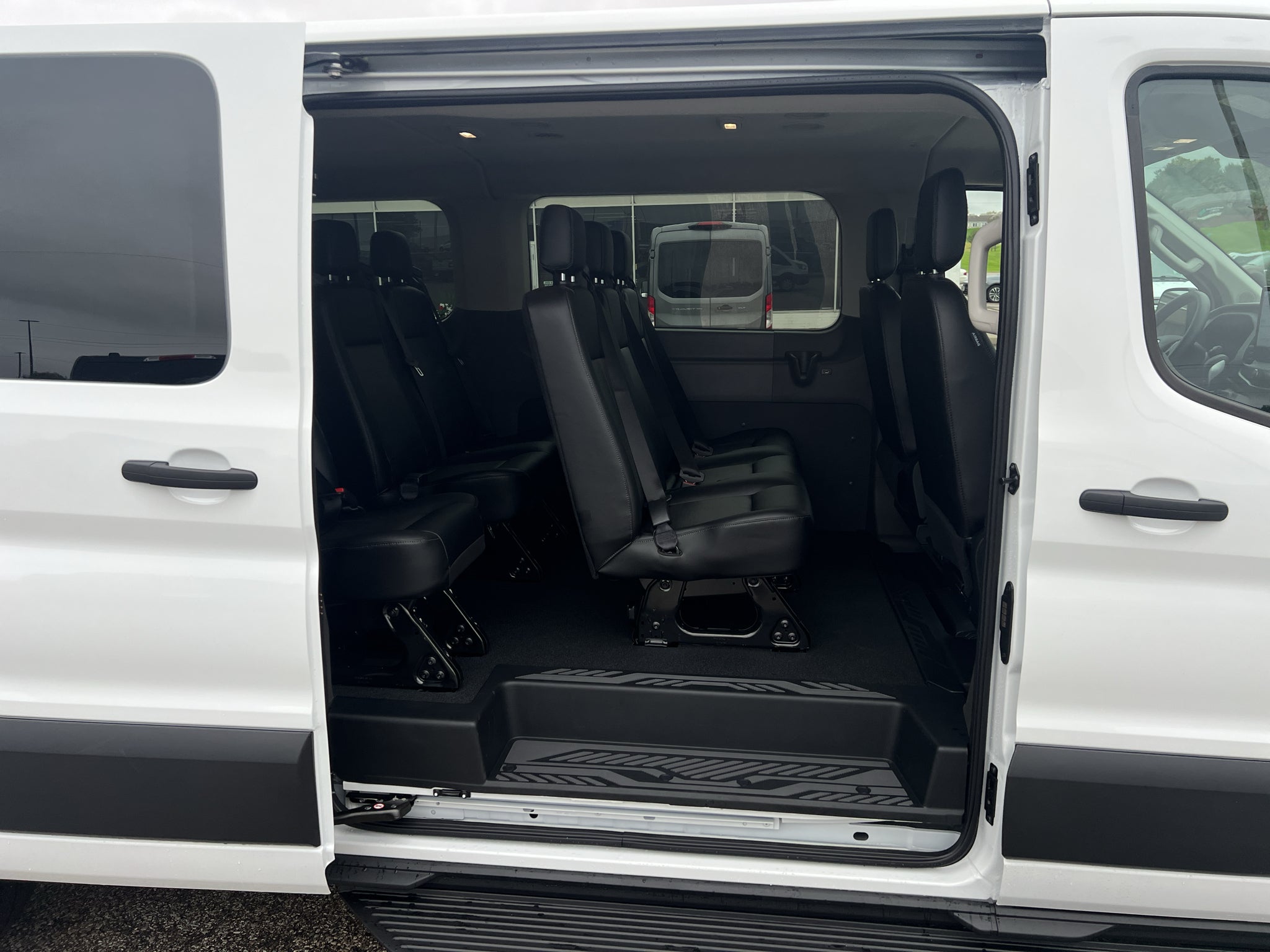 2027 Ford Transit Wagon XL 15 Pass
