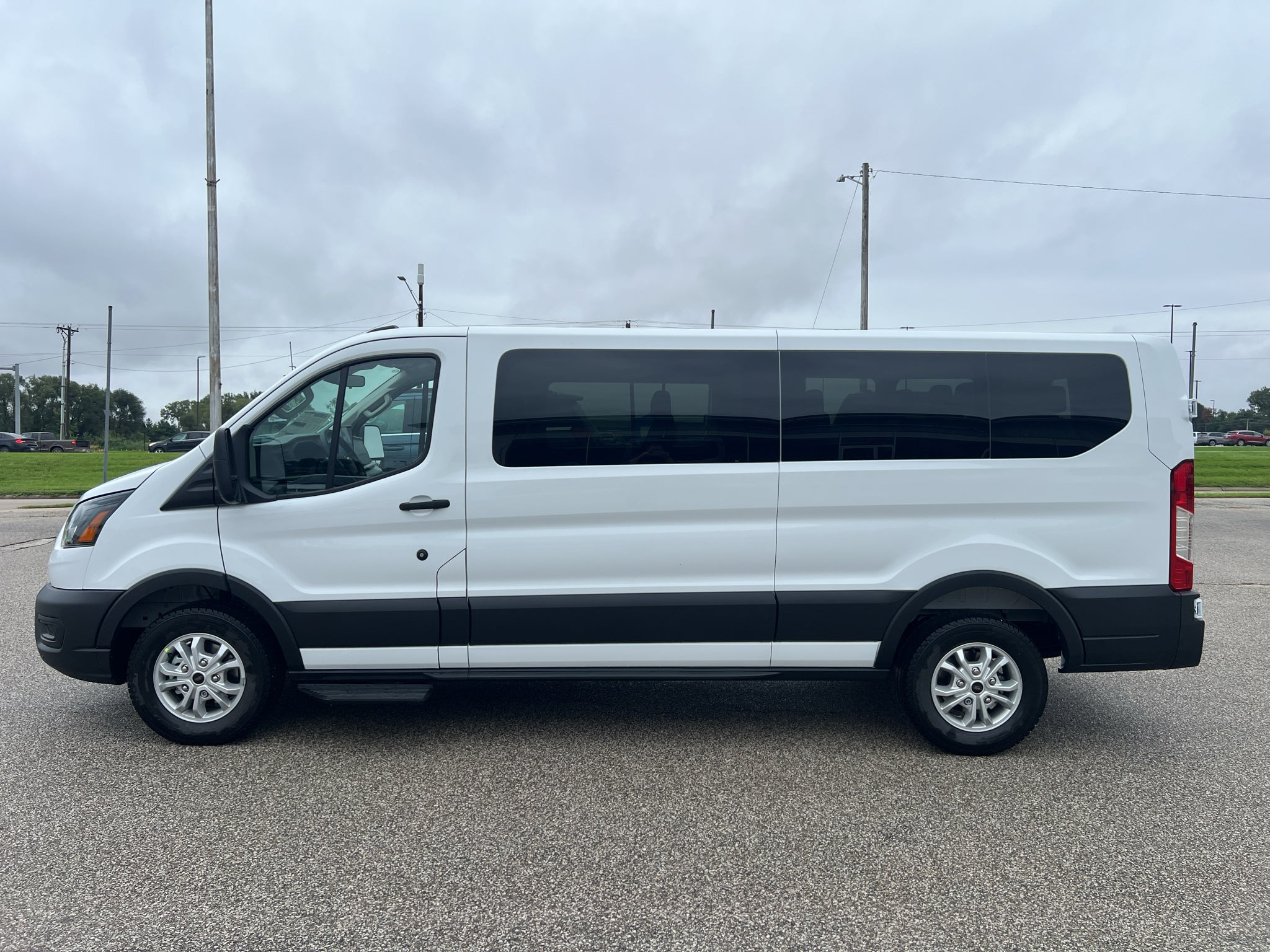 2027 Ford Transit Wagon XL 15 Pass