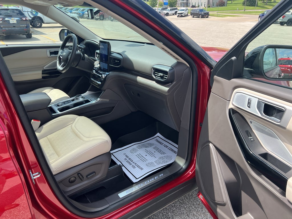 2023 Ford Explorer Platinum