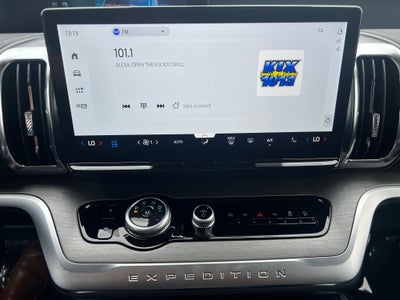 2027 Ford Expedition Platinum