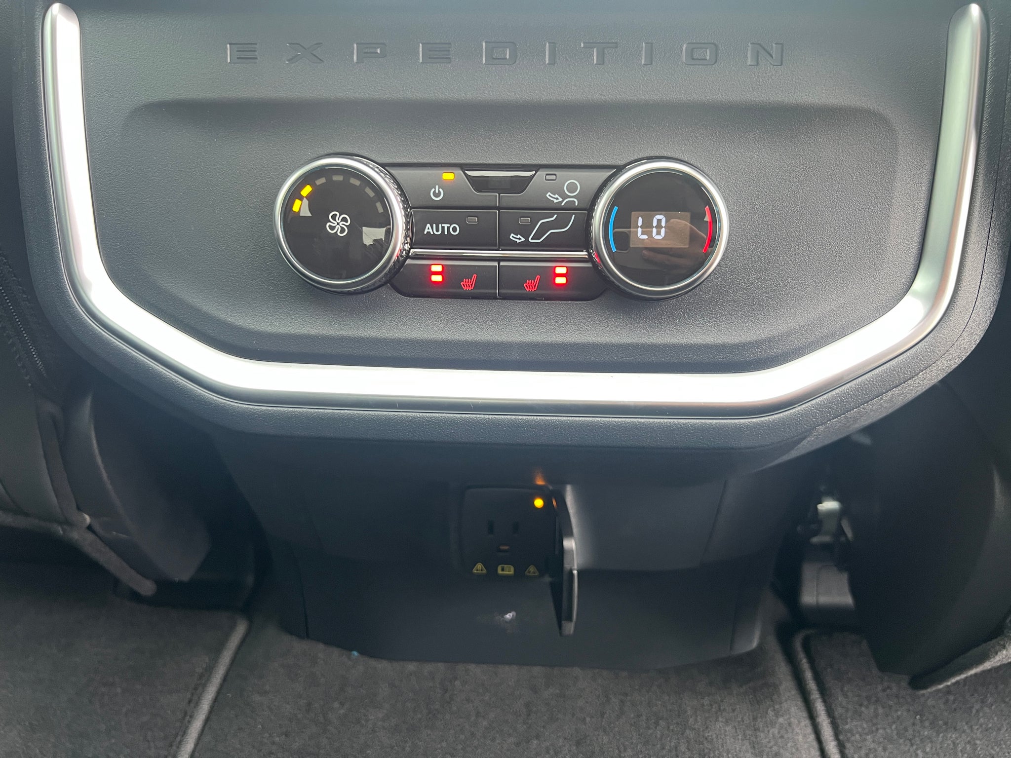 2027 Ford Expedition Platinum