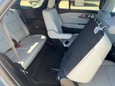 2027 Ford Explorer Platinum