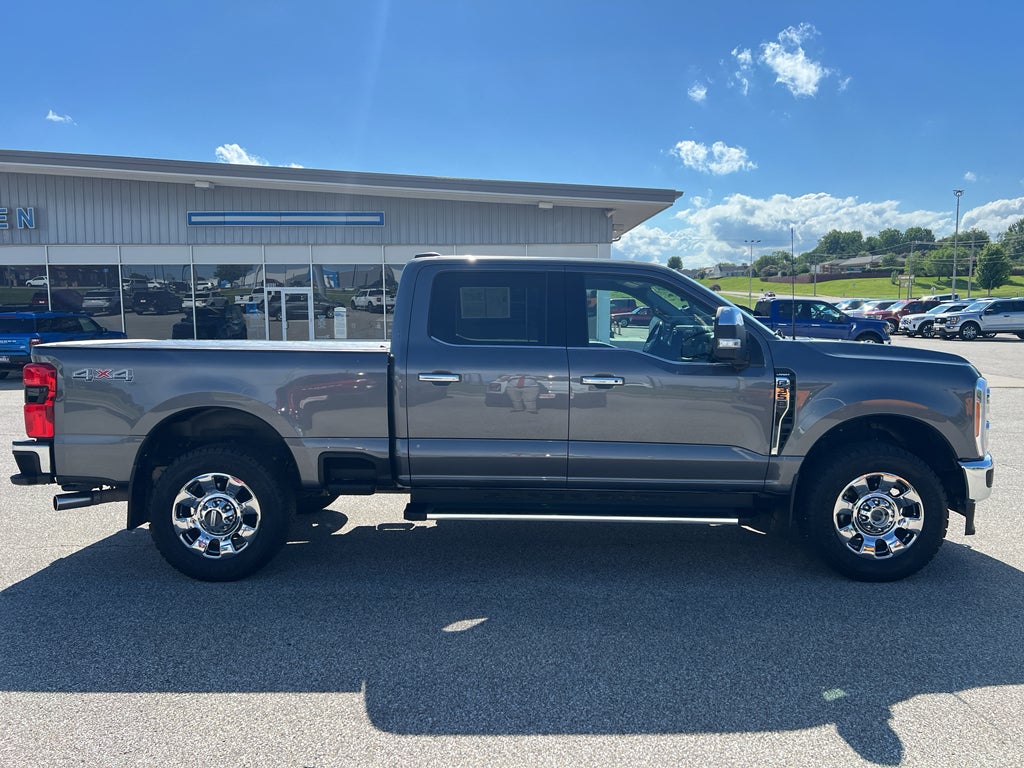 2023 Ford F-350 LARIAT