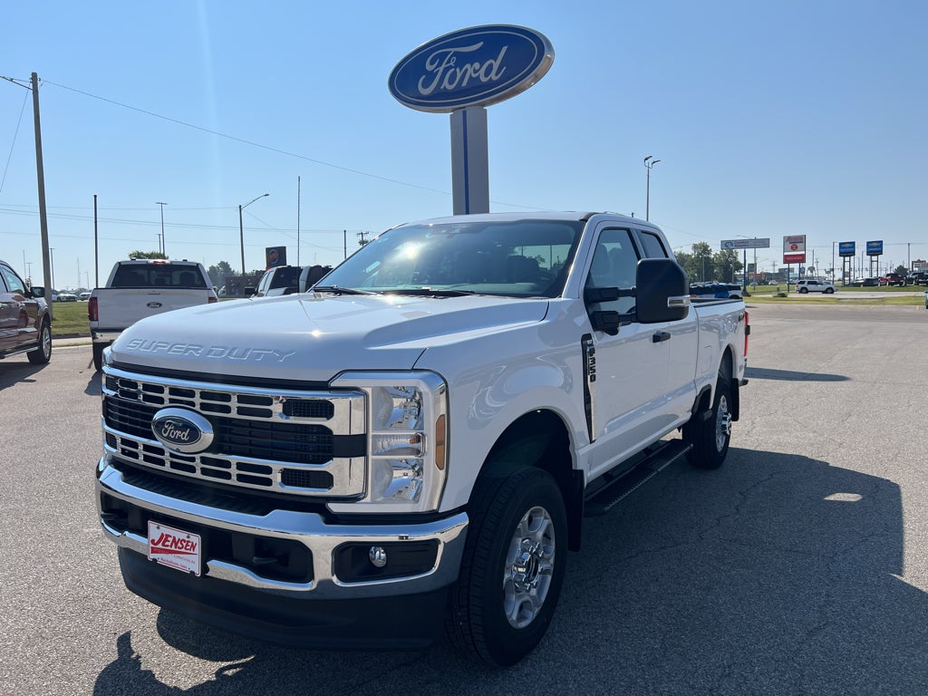 2026 Ford F-350 XLT