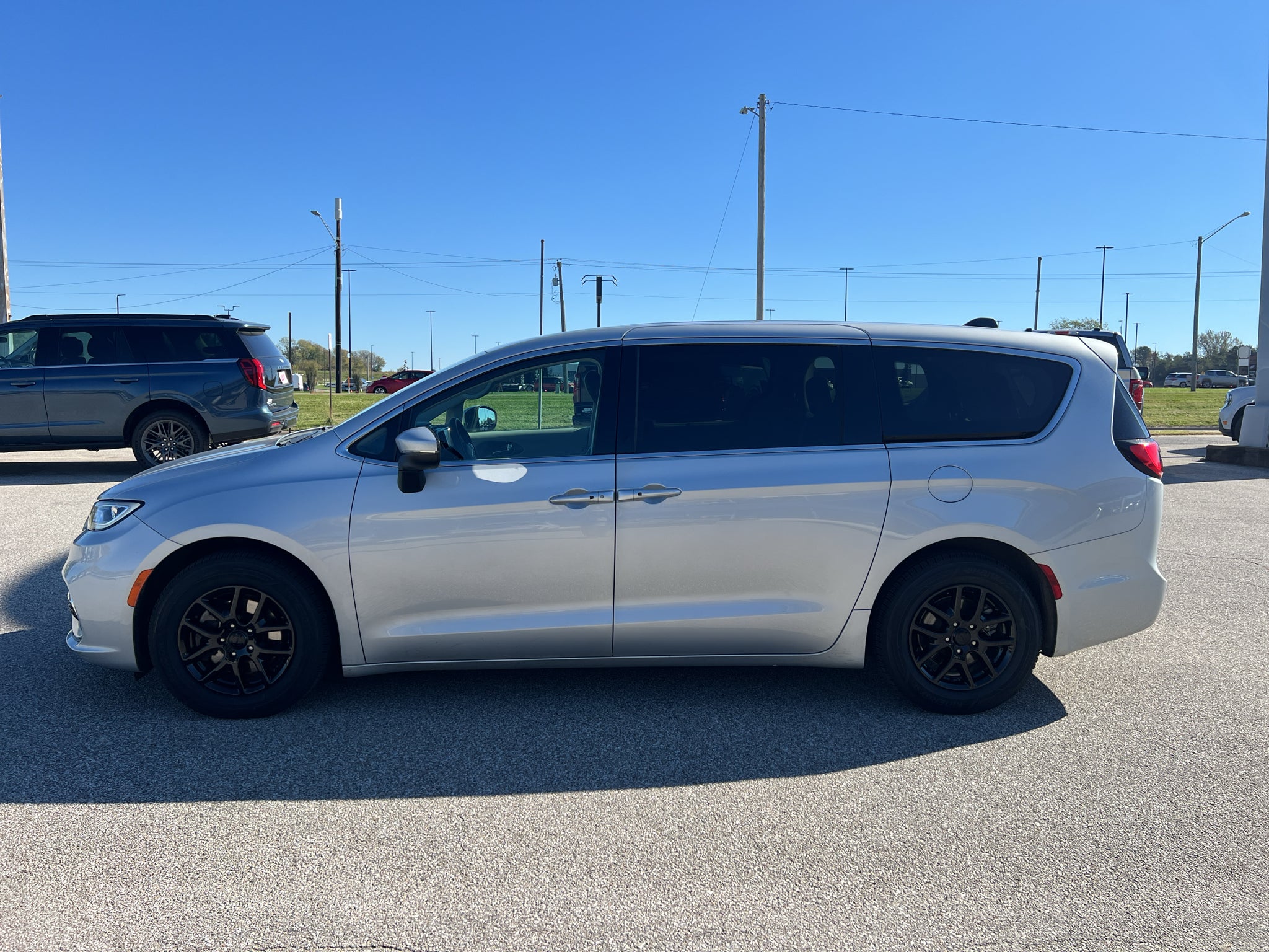 2023 Chrysler Pacifica Touring L