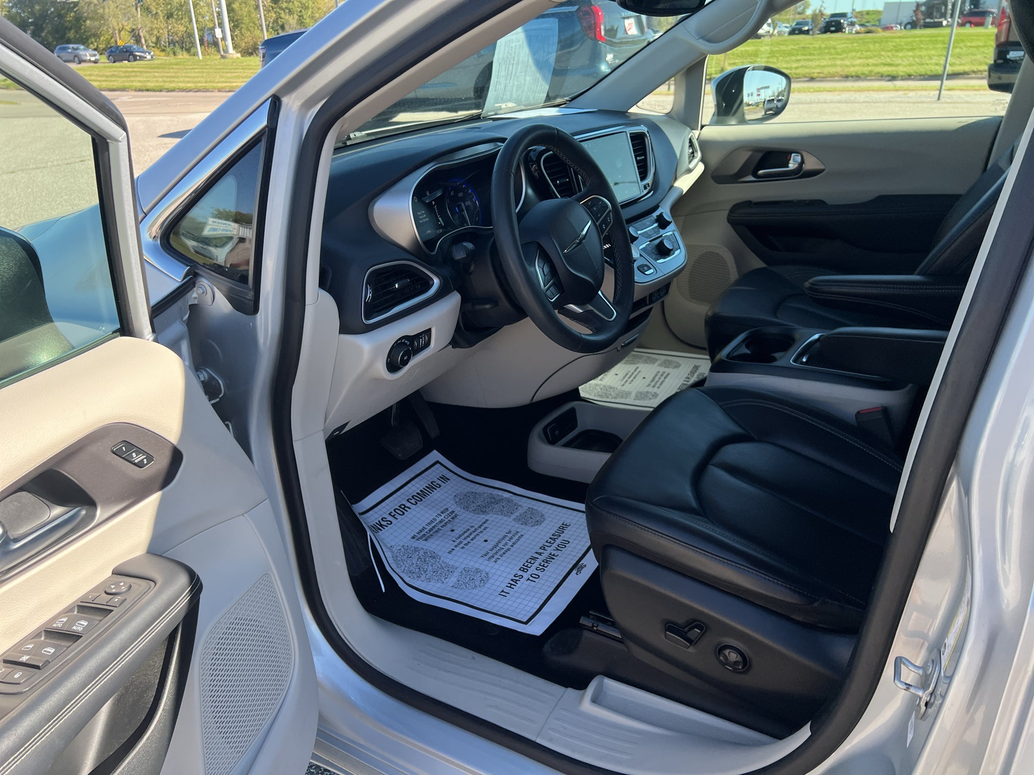 2023 Chrysler Pacifica Touring L