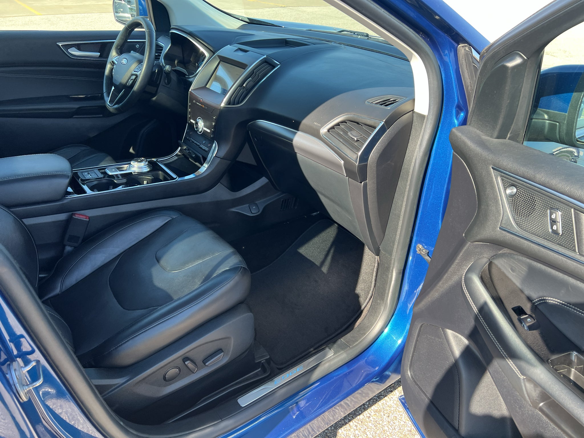2020 Ford Edge Titanium