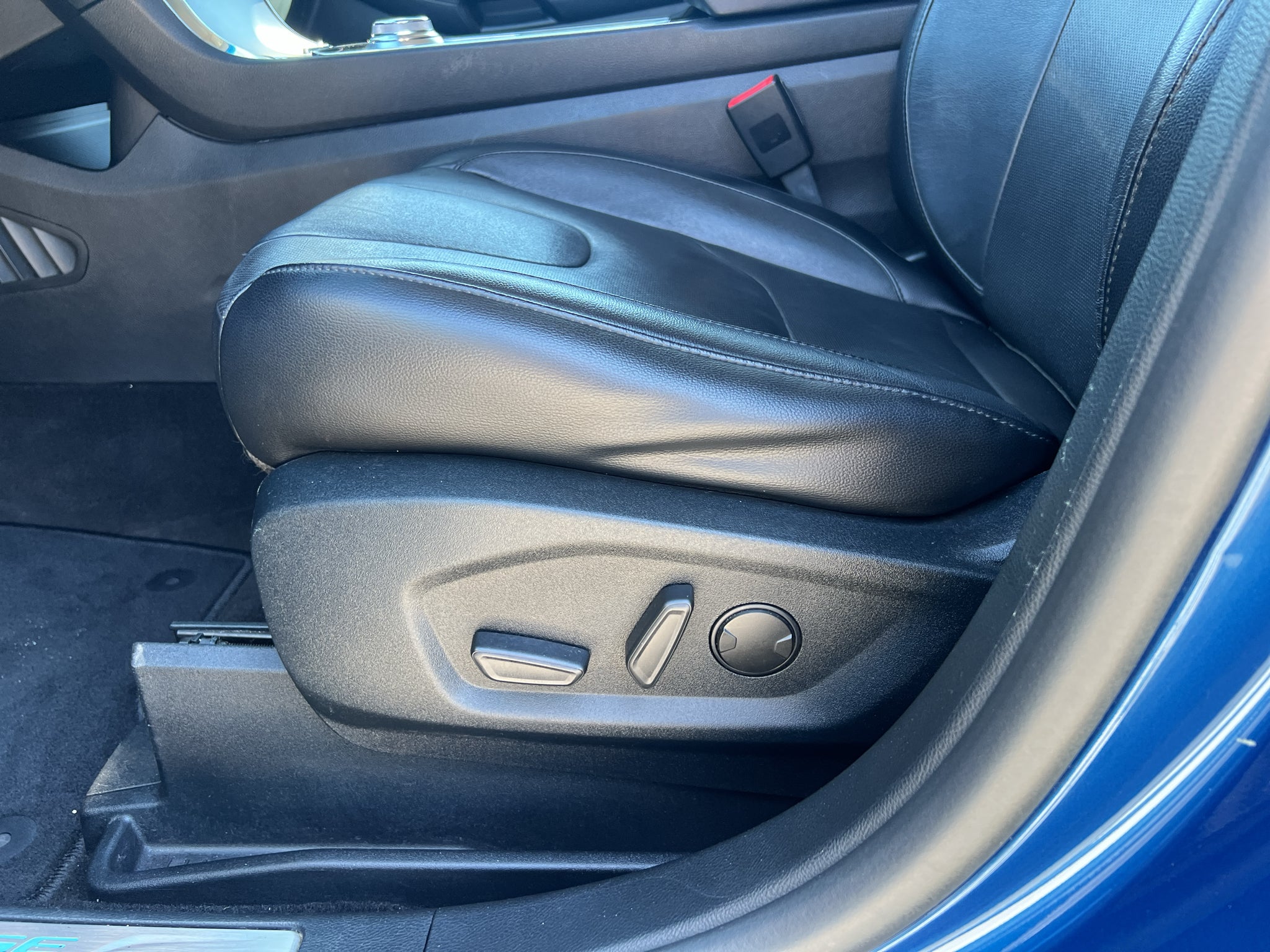 2020 Ford Edge Titanium
