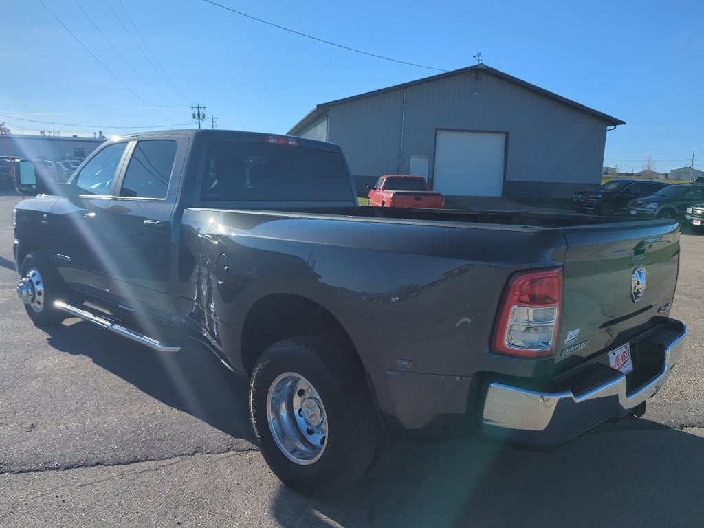 2020 RAM 3500 Big Horn Dually